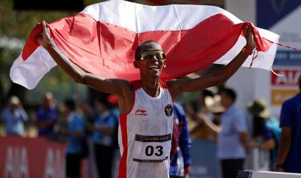 Lettu Inf Agus Prayogo Raih Medali Emas Marathon SEA Games 2023